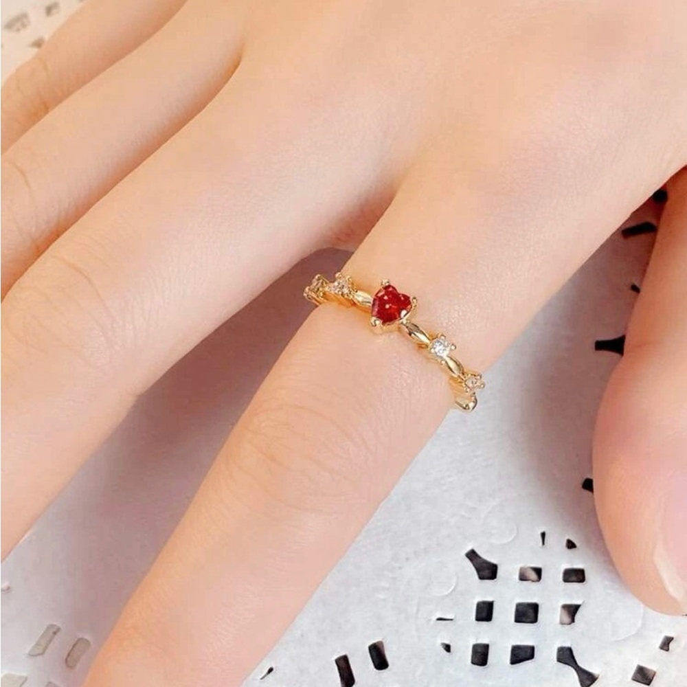 NWT Red Heart ❤️ Ring - Picture 7 of 7